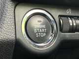 後方の視界を広げ、安全な駐車をサポートします。狭い場所でも、スムーズな駐車操作が可能。運転に自信がない方にもおすすめです。