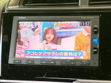 お車での移動中、停車時にテレビや動画を楽しめます。家族でのドライブや待ち時間のお供に最適です。楽しい時間をお過ごしください。