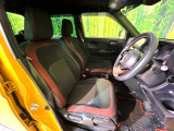 運転席シート廻りは使用感も少なく、良好な状態となっています。丁寧に使われていたことがよくわかりますね。