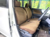 運転席シート廻りは使用感も少なく、良好な状態となっています。丁寧に使われていたことがよくわかりますね。