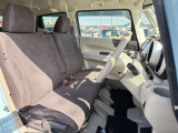 運転席シート廻りは使用感も少なく、良好な状態となっています。前オーナー様が丁寧に使っていたことがよくわかりますね。