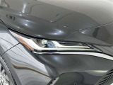 LEDヘッドライトです。デザイン性がよくとても明るいので、夜間の走行や悪天候でも安心です。しかも長寿命!