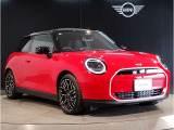 ☆MINIの車の始まりは大人四人がギリギリ乗れるコンパクトな車です!!今となっては3ナンバーですが、もともとは5ナンバーの車でした!!
