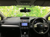 運転席からの視界は良好で、操作性にも優れています。快適な運転環境が、毎日の移動をサポートします。