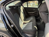 車両の詳細、ご質問につきましては、弊社営業スタッフまでお気軽にご連絡下さいませ。遠方のお客様には実車の詳細画像送信も承ります。お客様からのお問合せをお待ち致しております。