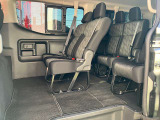 大人の方でもゆったり座れる広さです。