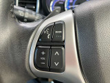 ステアリングスイッチでオーディオ操作が可能です。