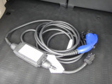 ★運転席&助手席シートバックテーブル★休憩時のちょっとした小物置きに使える、前席背面の格納式テーブル!便利なコンビニフック付!