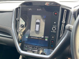 【マルチテレインモニター】車のフロントやサイドのカメラ画像を同時にモニター表示することで、悪路や狭い道を走行時でも周囲の状況確認ができ安心!本格SUVにうれしい装備です♪