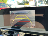 狭い場所での駐車も安心です。後方の状況をわかりやすく確認できるので、安全な運転をサポートします。