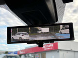 インテリジェントルームミラー:後席乗員ヘッドレスト荷物が写り込み見にくくなりがちな後方視界/後方カメラ映像をミラー面に映します 車内状況や天候に左右されず夜間カメラ感度UPさせクリアな後方視界が得られます