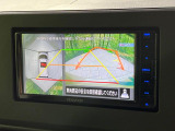 【マルチアラウンドモニター】専用のカメラにより、上から見下ろしたような視点で360度クルマの周囲を確認することができます☆死角部分も確認しやすく、狭い場所での切り返しや駐車もスムーズに行えます。