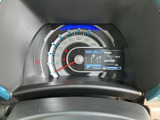 視認性の高いメーター類で、運転に必要な情報を的確に把握できます。運転状況をしっかり確認し、安全運転をサポートします。