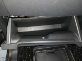 こちらの車には、日産U-CARSの基本保証として、ワイド保証がつきます。保証は、なんと一年間走行無制限。こちらの保証は、全国の日産販売会社で受けることができるので、安心です。