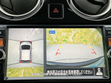 安全な駐車をサポートするバックモニター。狭い場所でも後方の状況を把握しやすく、運転に自信を持てます。