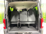 普段のお買い物や通勤、送迎等に十分な荷室スペースを確保しております。セカンドシートを倒すと、大きな荷物の積載も可能です♪