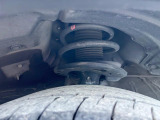 お車を安心してお乗りいただく為には、足回りの定期点検が欠かせません。サービスサポート(有償保証)では無料点検もご提供しており、安心のカーライフをお過ごしいただけるサポート体制が整っています。