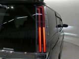 LEDテールライトです。省電力、高輝度のLEDは明るく照らすので夜間運転時の視認性を高めます。スタイリッシュな見た目で細かいところもこだわりたいあなたに!