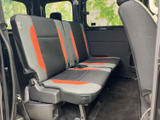 3列目シートは、いざという時に便利です。普段は荷物を積むスペースとして活用でき、用途に合わせてフレキシブルに対応できます。空間活用度が高いのが魅力です。