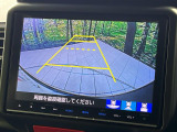 【バックカメラ】駐車時に後方がリアルタイム映像で確認できます。大型商業施設や立体駐車場での駐車時や、夜間のバック時に大活躍!運転スキルに関わらず、今や必須となった装備のひとつです!