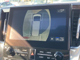 運転席から後方を確認できるので、狭い場所での運転や駐車が楽になります。安全確認をサポートし、運転の負担を軽減します。