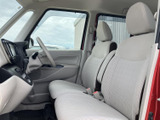 シンプルで操作しやすいインストルメントパネル。運転に必要な情報を一目で確認できます。快適な運転環境を提供します。