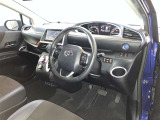 見通しのよいすっきりとした視界で、誰でも運転しやすいです。運転のしやすさは疲れにくさにも繋がりますよ♪