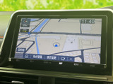 見やすい地図画面で、スムーズなナビゲーションを実現。運転中に必要な情報を的確に表示し、安全な運転をサポートします。