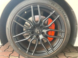 【オレンジブレーキキャリパー】ハイパワー車両には強力なブレーキが必須!色鮮やかなキャリパーがスポーティな印象を引き立てます♪