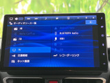 バックモニターで狭い場所でも安心。安全な駐車をサポートする頼もしい機能です。