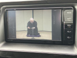 停車中にテレビやビデオを楽しめるので、待ち時間も快適に過ごせます。家族でのドライブや休憩時間に最適です。エンターテイメント性も充実。