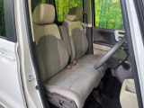運転席シート廻りは使用感も少なく、良好な状態となっています。丁寧に使われていたことがよくわかりますね。