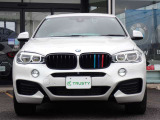 BMW在庫保有台数常時100台以上!ご来店の際はBMW本店(厚木市下荻野140-1)にご来店ください!弊社自慢の全天候型ショールーム!BMW在庫保有台数常時100台以上ございます!