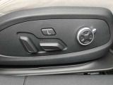 電動調整機能フロントシート (ランバーサポート 4ウェイ)マッサージ機能付き