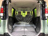 普段のお買い物や通勤、送迎等に十分な荷室スペースを確保しております。セカンドシートを倒すと、大きな荷物の積載も可能です♪