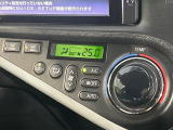 【オートエアコン】一度お好みの温度に設定すれば、車内の温度を検知し風量や温度を自動で調整。暑い&hellip;寒い&hellip;と何度もスイッチ操作をする必要はありません。快適な車内空間には必須の機能ですね♪