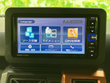 多彩な機能が満載のモニター。設定変更や各種情報表示など、快適なドライブをサポートしますよ。