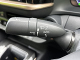 雨天時でもクリアな視界を確保。運転に必要な情報をしっかりと確認できます。操作性も考慮された設計です。