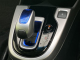 視認性の高いメーター類で、運転に必要な情報を的確に把握できます。運転状況を常に把握し、安全運転をサポートします。