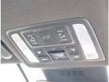 自社工場を3拠点完備しております。重整備やカスタムを始め、ご購入後のお車のメンテナンスも弊社にお任せください。