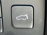 電動リアゲートオープンスイッチ。