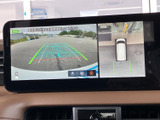 後方確認をサポートするモニターで、安全な運転を支援します。狭い場所での駐車や、車線変更の際に役立ちます。運転に自信がない方にもおすすめです。