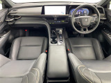 クラウンスポーツ 2.5 Z E-Four 4WD 本革シート