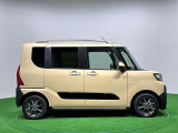 ドアは約90度に開くので荷物も積み込みやすく、乗り降りもしやすい♪ アウトドアで楽しく快適に過ごせる工夫がいっぱいです♪♪