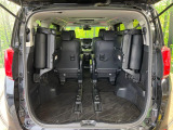 【パワーバックドア】スマートキーや運転席のボタンを押すだけでリアゲートが自動で開閉します!荷物を持っている時や、高い位置にあるバックドアを閉める際に便利な機能です♪