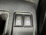 シートヒーター装備付き車!!座席に埋め込まれた電熱線によりシートを暖めることが出来る装備で、温めたられたシートは、寒い冬には最適です!!