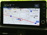 目的地までスムーズなルート案内。渋滞情報もリアルタイムで確認できるので、時間を気にせず移動できます。遠出の計画も立てやすくなりました。