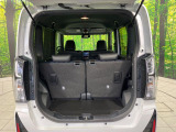 普段のお買い物や通勤、送迎等に十分な荷室スペースを確保しております。セカンドシートを倒すと、大きな荷物の積載も可能です♪
