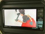 停車中にテレビや動画を楽しめる機能が備わっています。休憩時間などに、リラックスした時間を過ごせるでしょう。