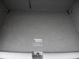 Audi正規ディーラーが高品質をお約束。高度な訓練・教育を受けたAudi専任メカニックが、100項目にもおよぶ精密な点検を実施いたします。すべてをクリアしたAudi車だけが、あなたのお手元に届けられるのです。